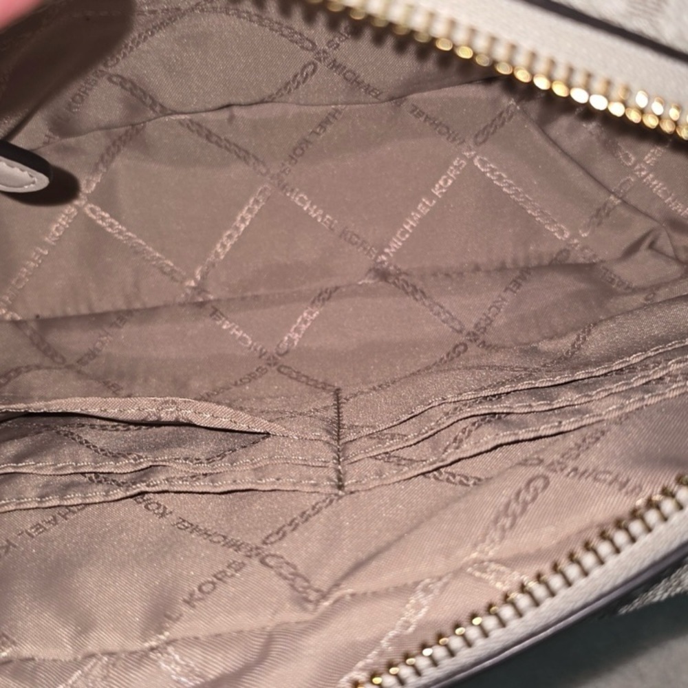 Michael Kors White and Gold Women's Bag NWOT - Picture 6 of 10
